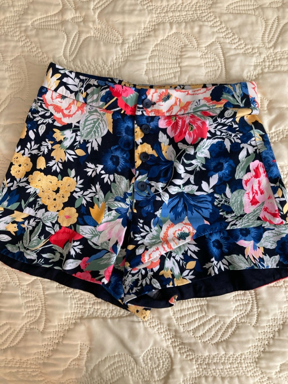 Zara Navy Floral High-Waist Button-Front Shorts trf collection size M